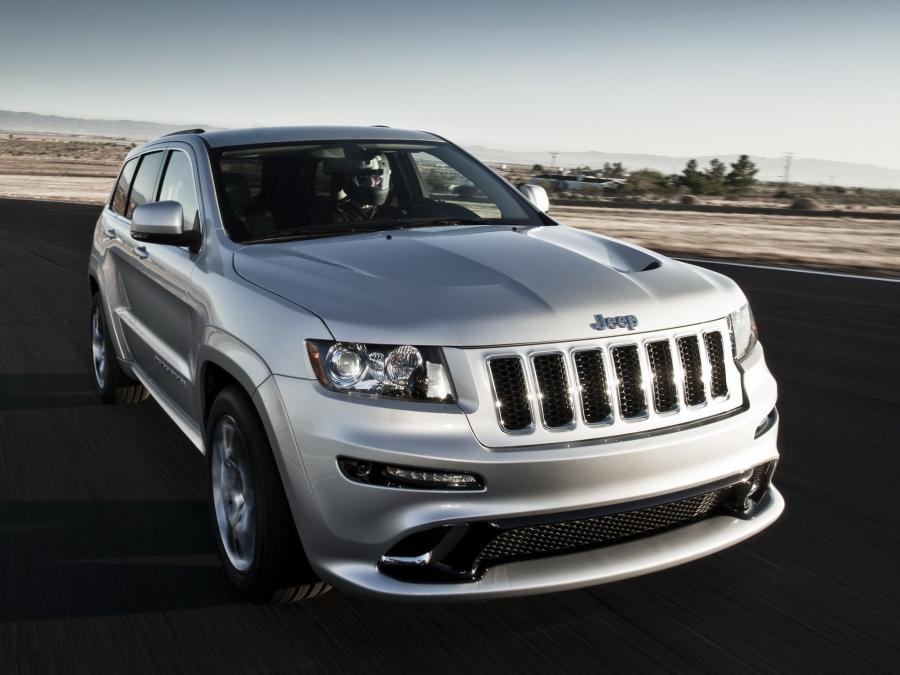  Jeep Grand Cherokee SRT8 2011 года  (фото 5 из 16)